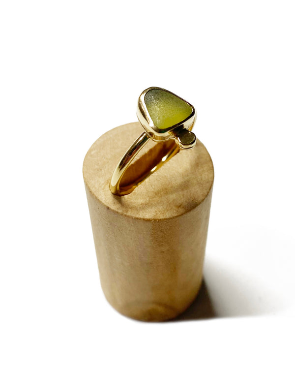 chartreuse yellow sea glass ring in gold, size 7.5