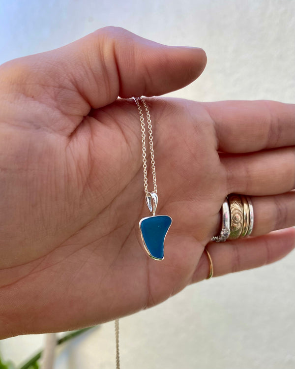 Electric Blue Single Fin Sea Glass Necklace in Silver