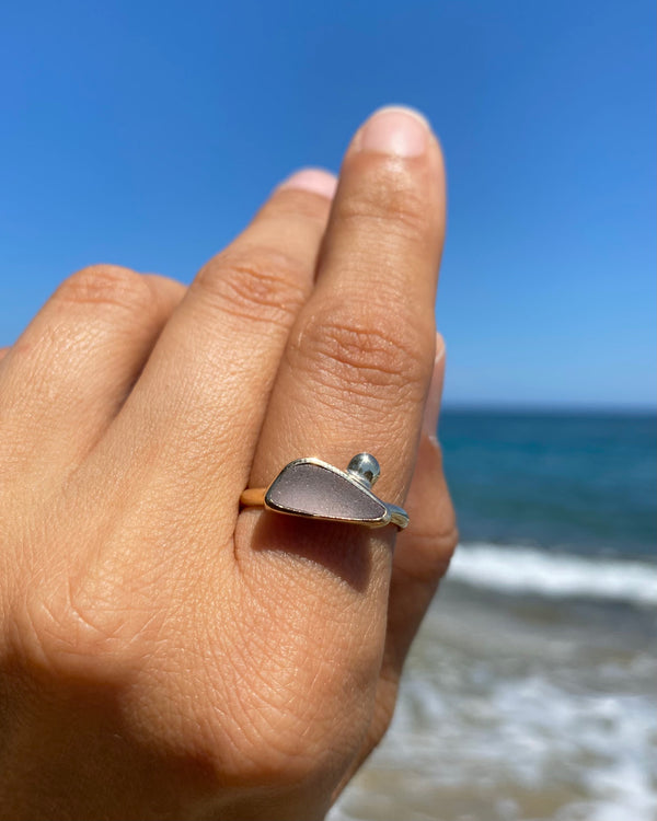 the desecheo ring with lilac sea glass in 14k gold, size 7